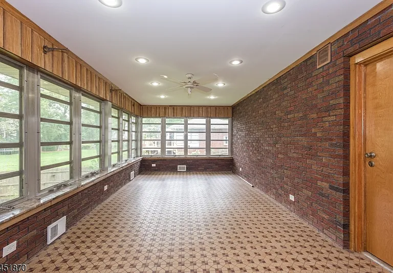 681 Easton Ave — Photo 18