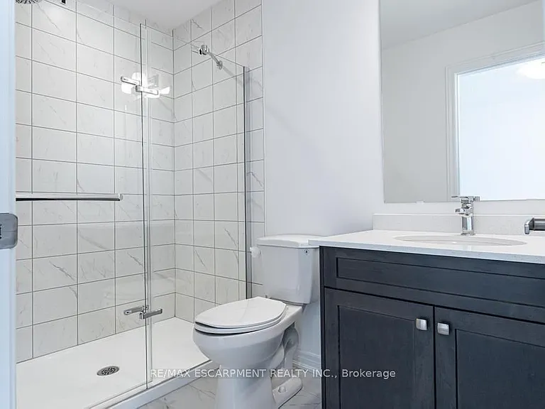 120 Court Dr #29 — Photo 15