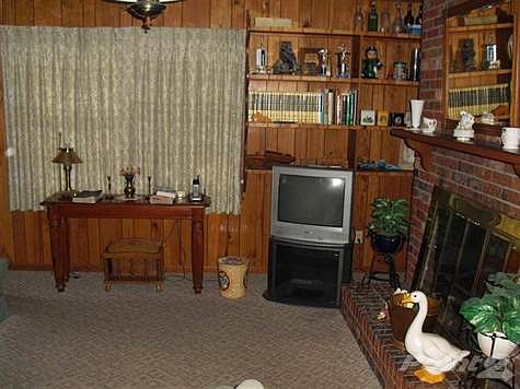 5th image of 209 Maplewood Dr
