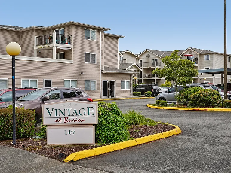 Vintage at Burien — Photo 4