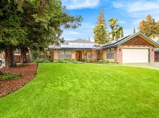 1043 N Velie Ct, Visalia, CA 93292
