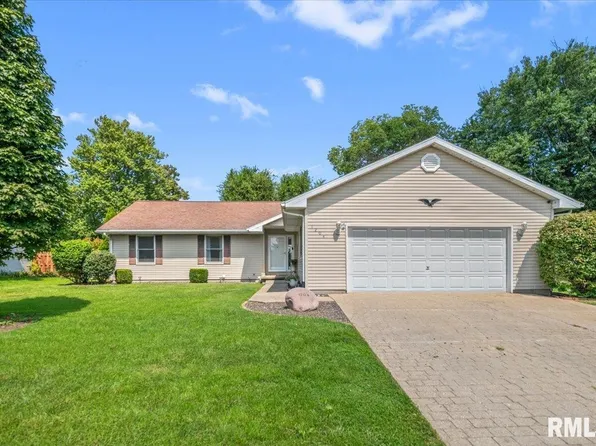 1204 Sherwood Eddy Dr, Jacksonville, IL 62650