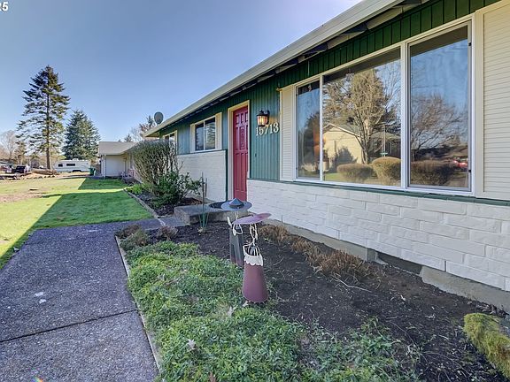 3rd image of 15713 SE 2nd St