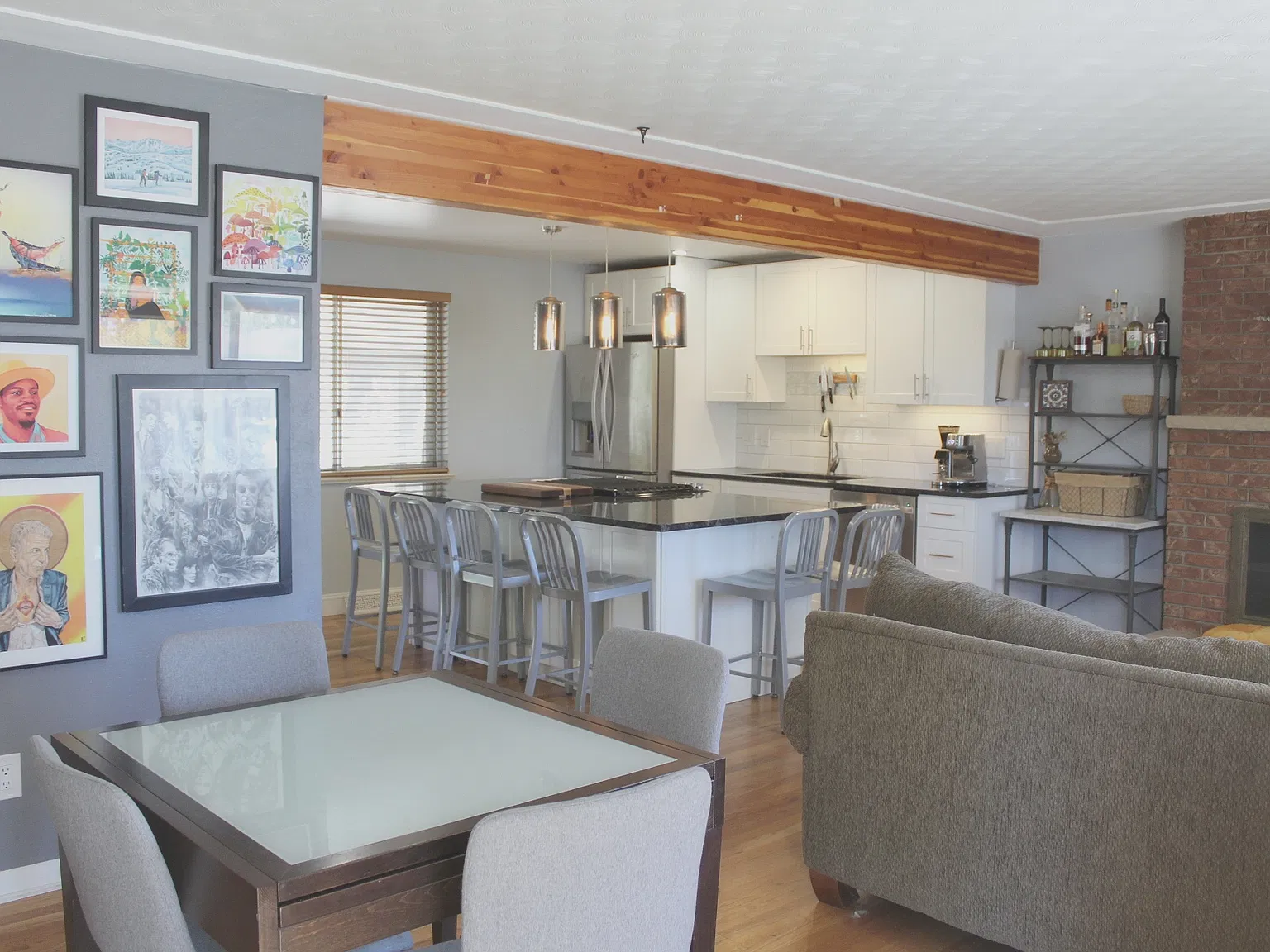 3 bed, 1950 sqft, $3,000 — Photo 3