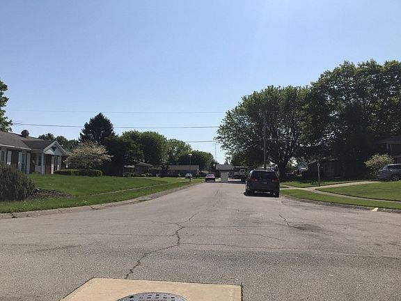 5th image of 2220 Parkdale Dr