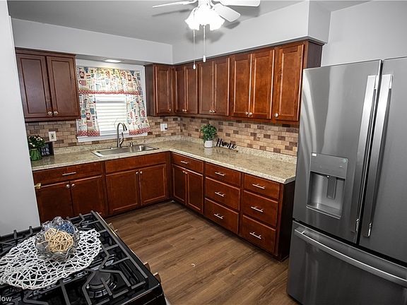 4th image of 1018 Highland Park Blvd