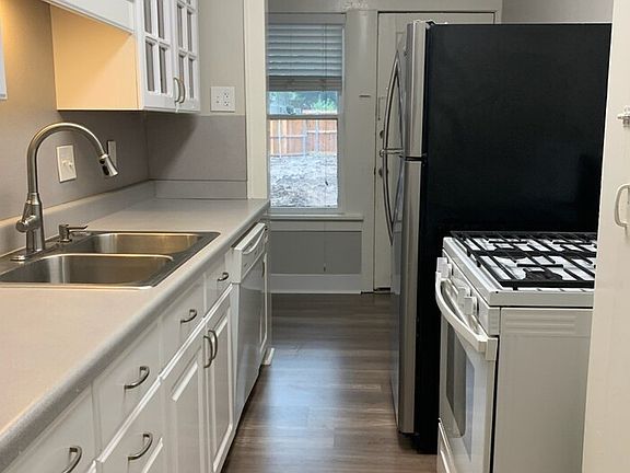 3rd image of 4307 El Campo Ave