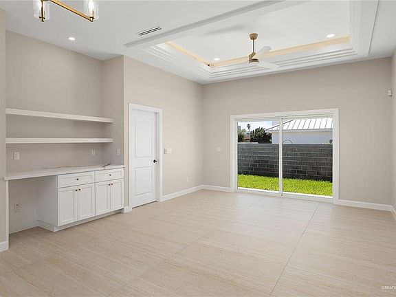 5th image of 615 W 25th St