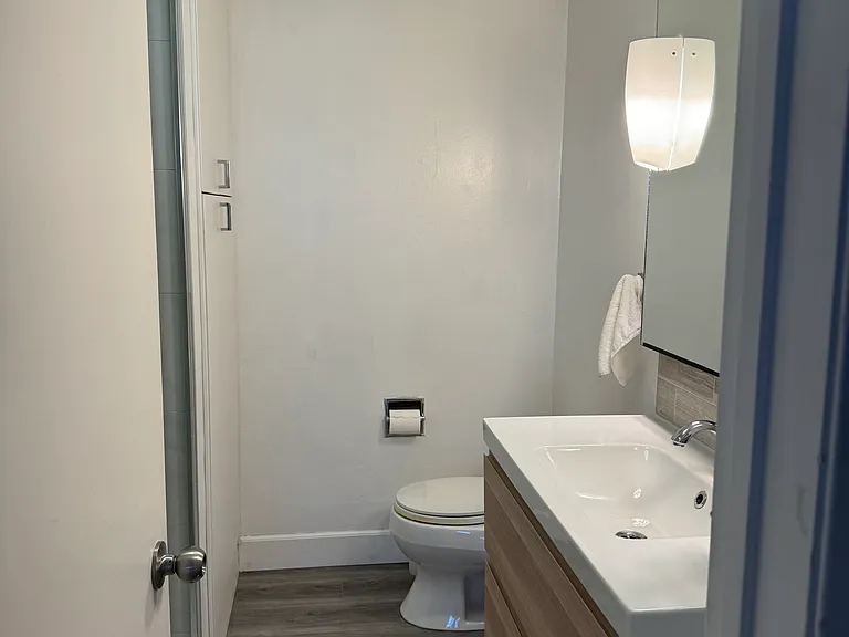 10747 Wilshire Blvd #1207 — Photo 13