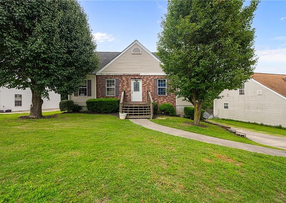 1st image of 2660 Lenox Dr