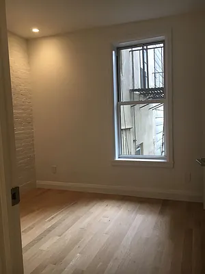 Rented by Grand & Co. | media 38