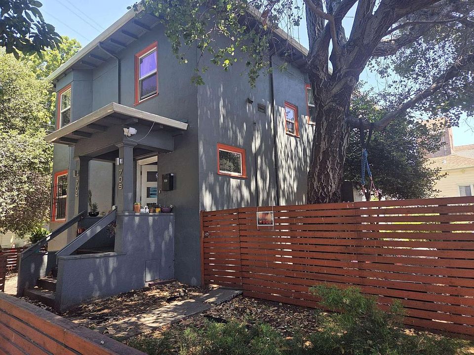 1st image of 704 E 17th St