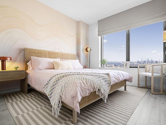 5th image of 619 Pavonia Ave #4111