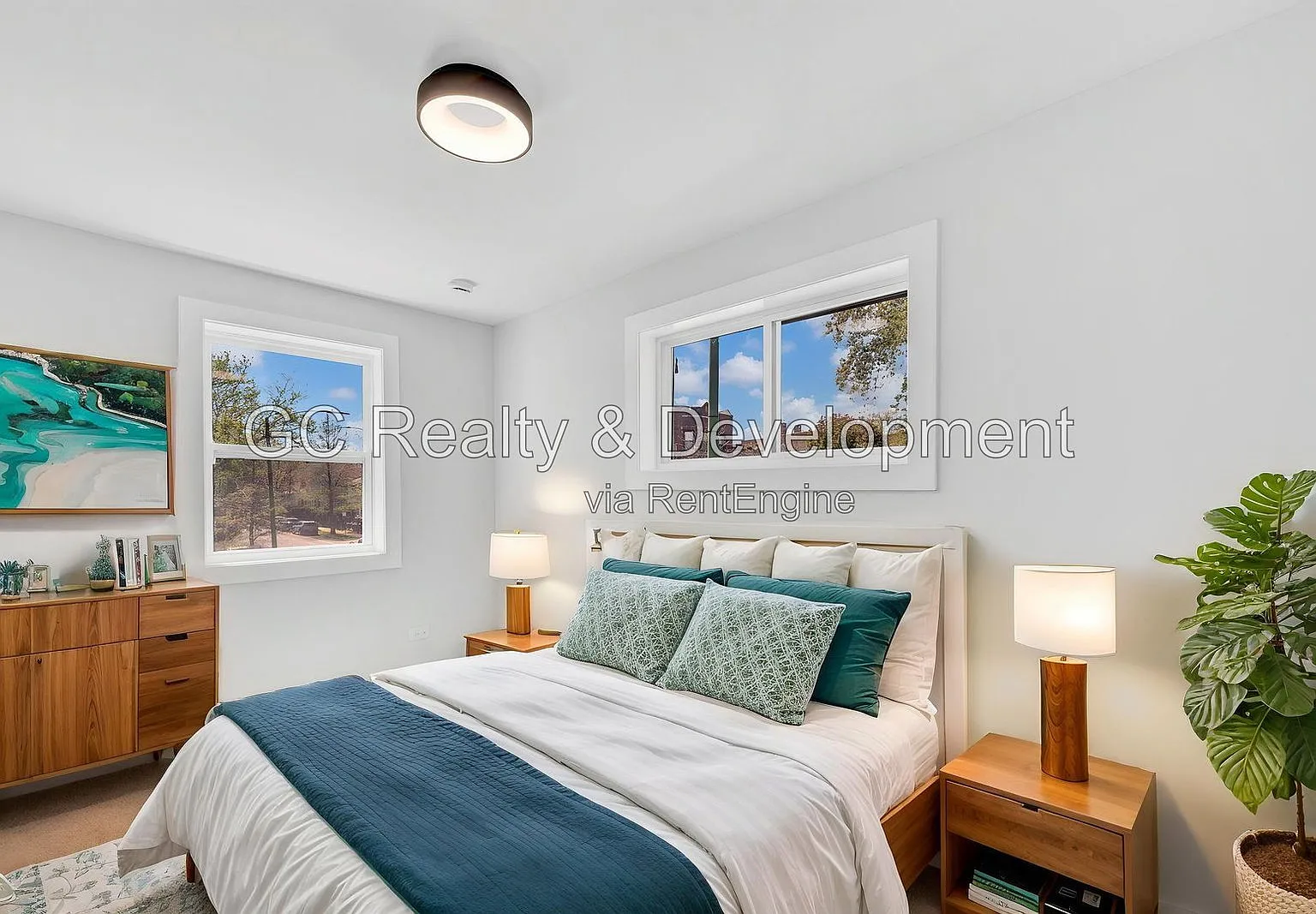 3 bed, 1.0 bath, 1250 sqft, $2,995 — Photo 3