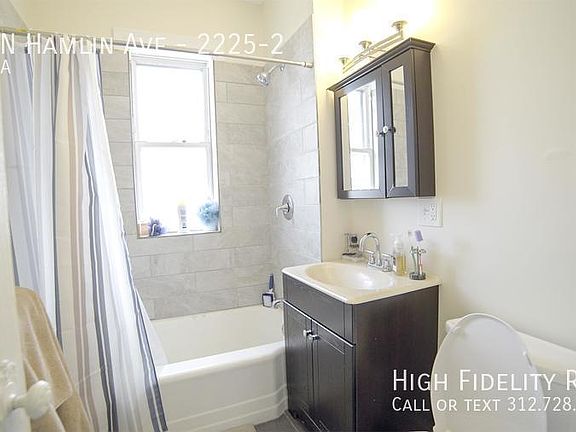4th image of 2223 N Hamlin Ave #2225-2