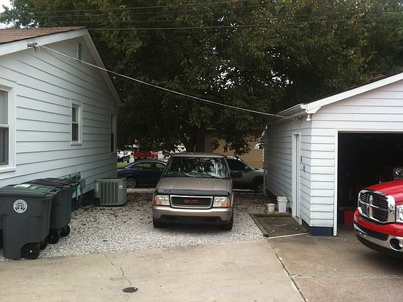Parking between house and garage