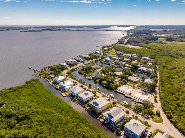 5225 94th Pl, Sebastian, FL 32958