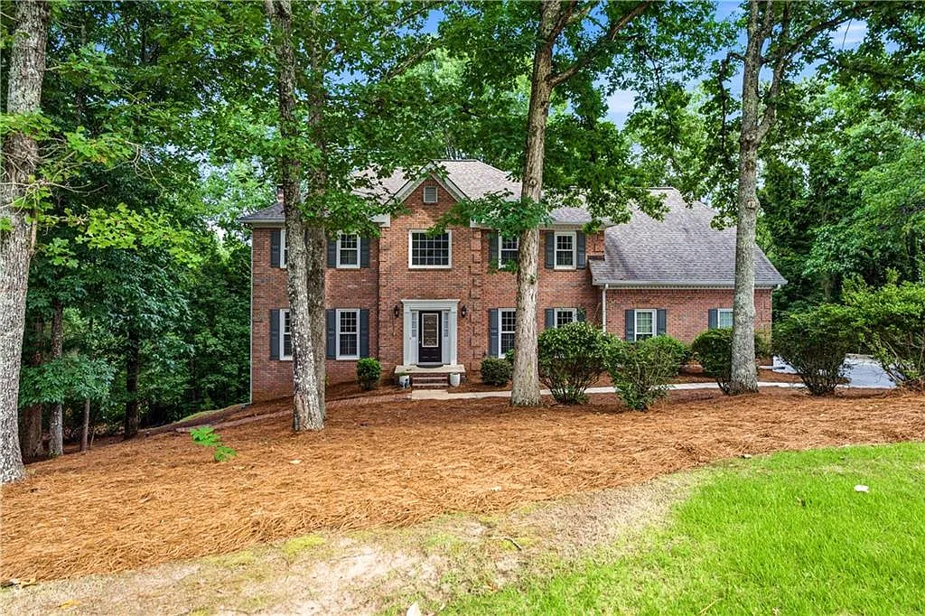 4 bed, 5.0 bath, 4522 sqft, $3,800 — Photo 1