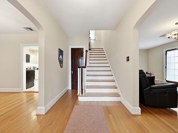 5th image of 17434 Virginia Ave