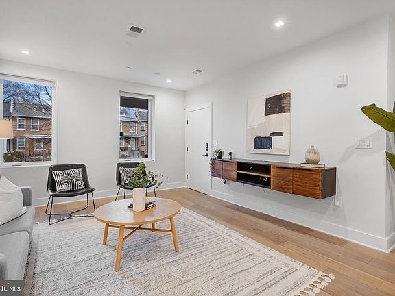 5th image of 320 Webster St NW #2