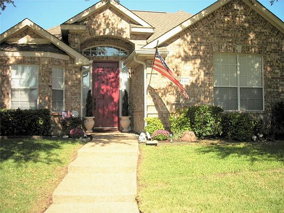 2nd image of 1536 Bastrop Dr