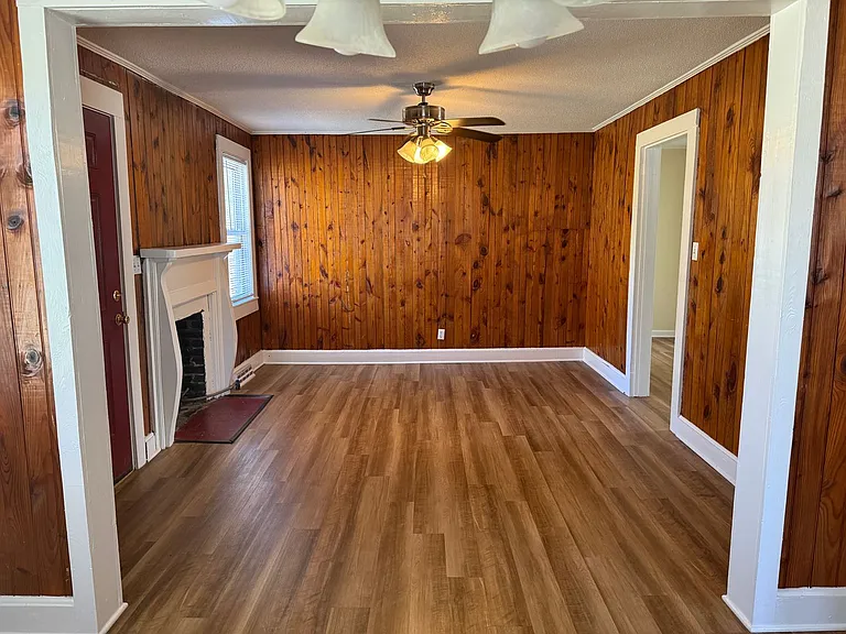 1401 Sidney Ave — Photo 4