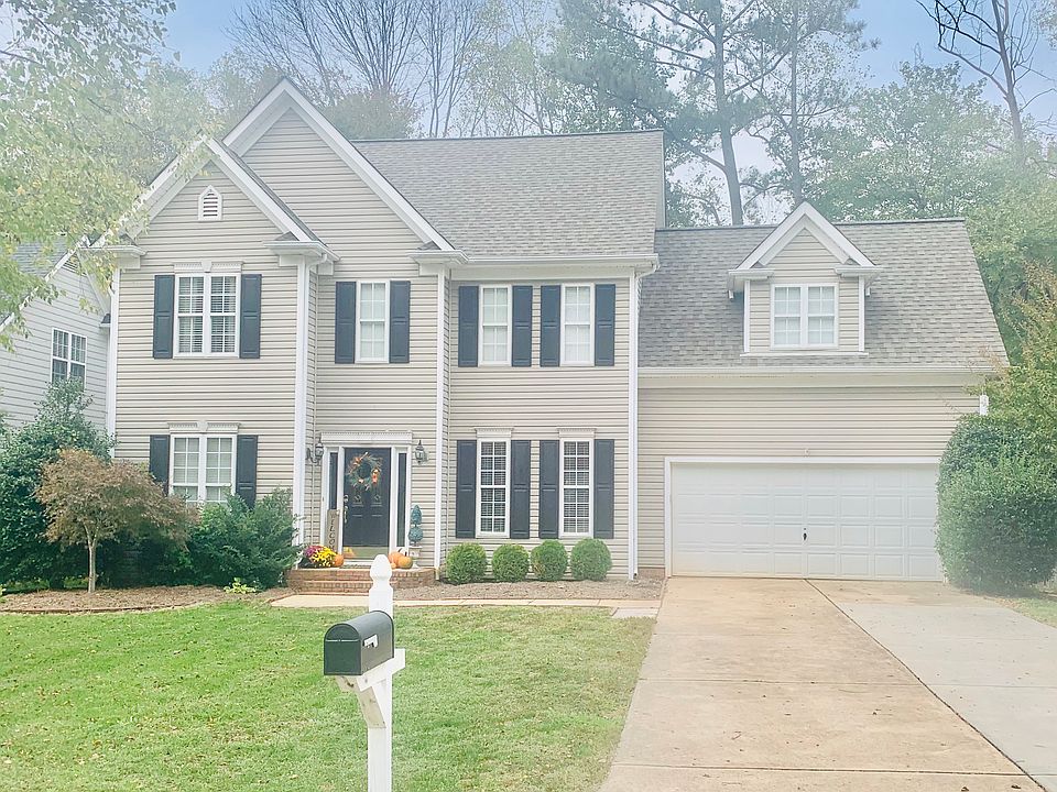 1st image of 16919 Hampton Crossing Dr