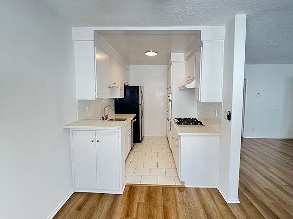 5th image of 11707 Kiowa Ave APT 8