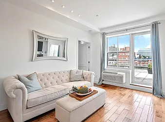 Rented by R New York