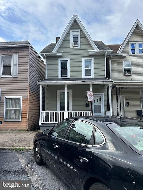 1st image of 542 S 2nd St