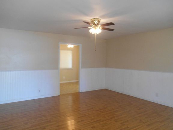 4th image of 4356 Twain Dr
