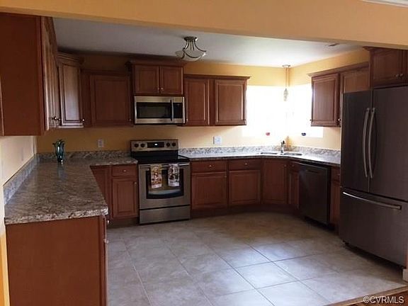 4th image of 2936 Broad Rock Blvd