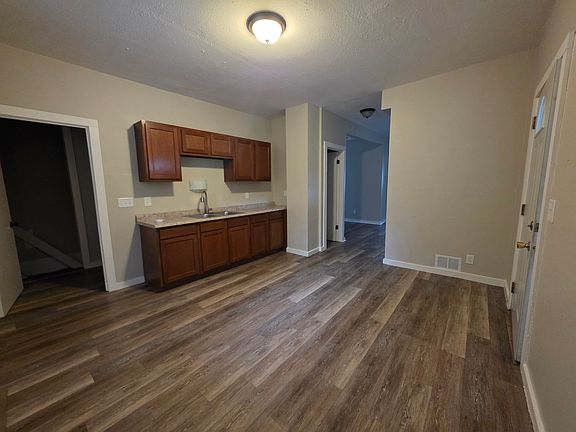 2nd image of 1617 Hamilton St