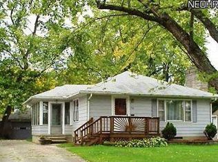 288 Roosevelt Ave, Elyria, OH 44035