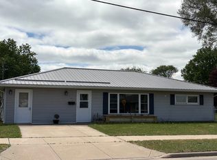 208 W Prairie St, Boscobel, WI 53805