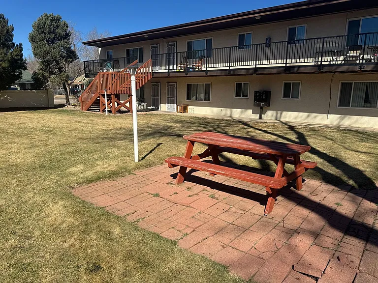 Spring Meadow Apartments — Photo 21