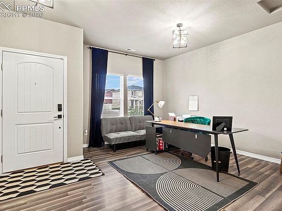 4th image of 10888 Traders Pkwy