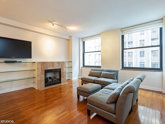 2nd image of 6 N Michigan Ave Unit 805