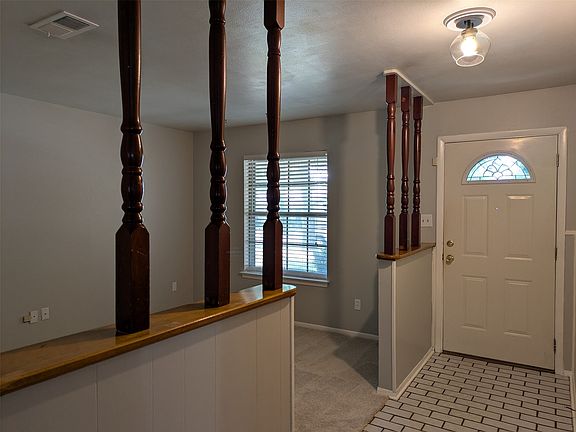 3rd image of 411 Baylor Dr
