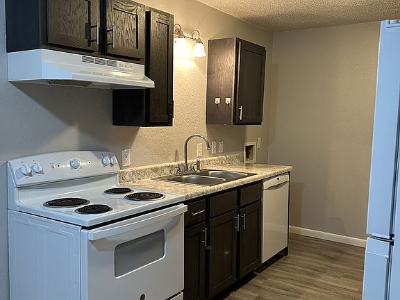 2nd image of 308 S Halsey St #B