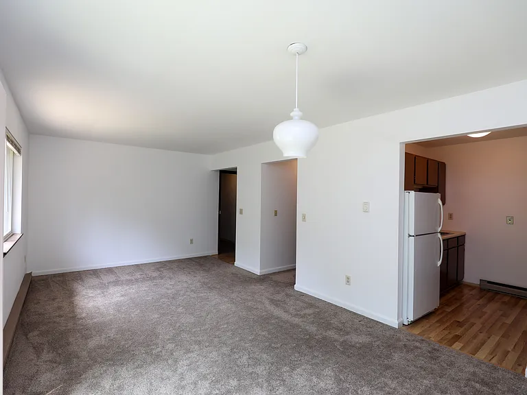 126 Main St — Photo 10