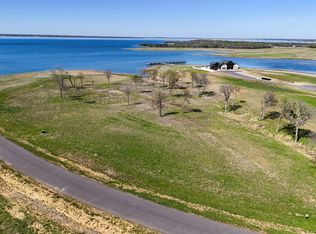 380 Harborside Ter, Windom, TX 75492