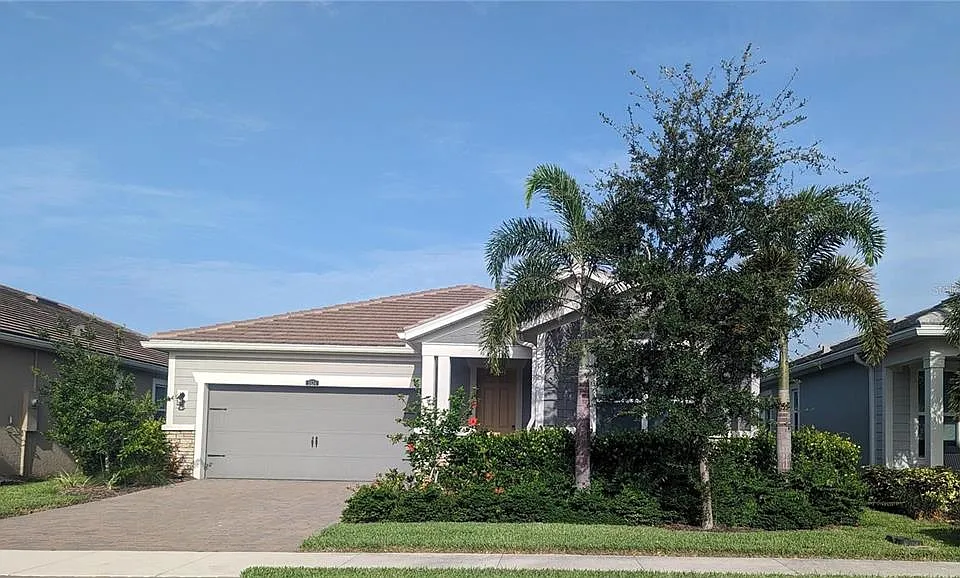 5834 Long Shore Loop