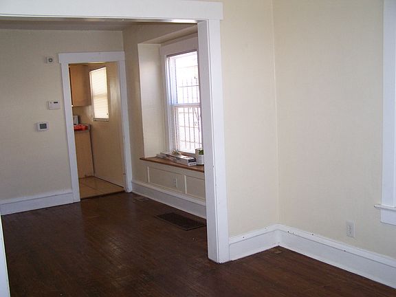 5th image of 5211 E 7th St