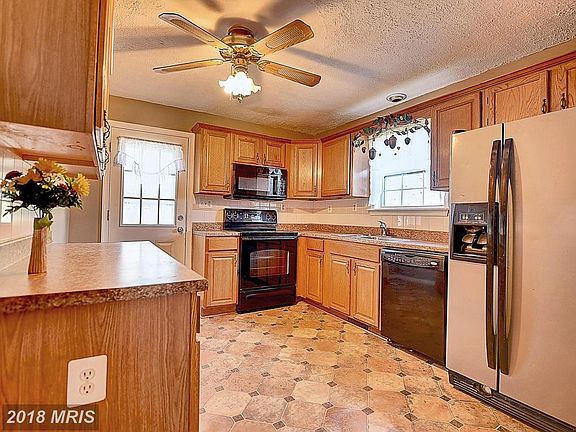 2nd image of 1719 Nuttal Ave