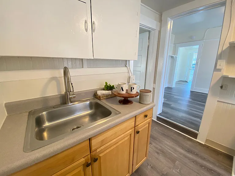 4330 Essex St — Photo 2