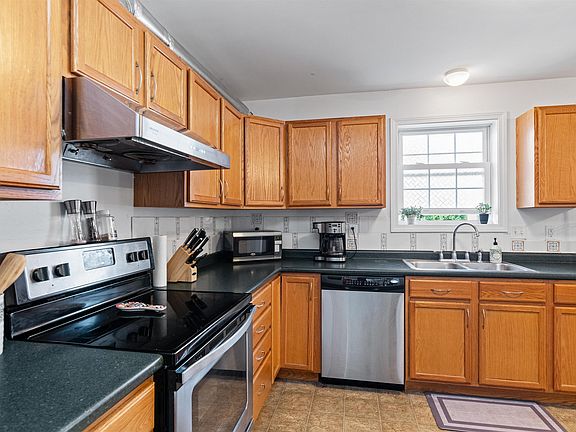 4th image of 1162 North Avenue #4