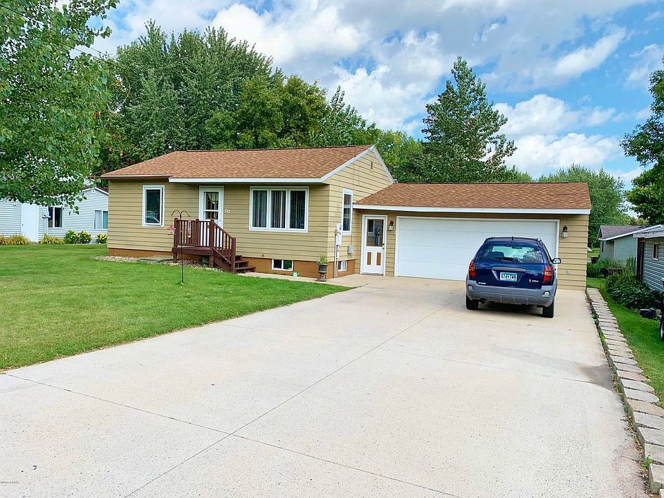 1st image of 717 Meadowlark Dr SW