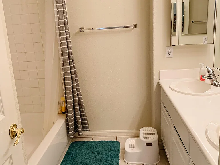Upstairs bathroom