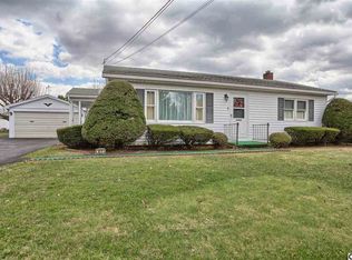 7 Hill Dr, Carlisle, PA 17013